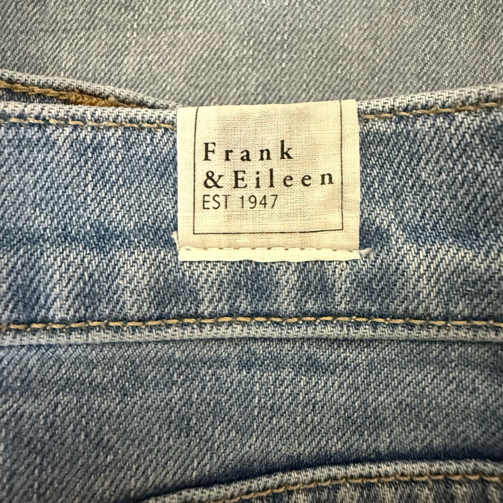 Frank & Eileen Monaghan High Rise Mom Jeans in Medium Wash
Size 29 - Picture 14 of 14